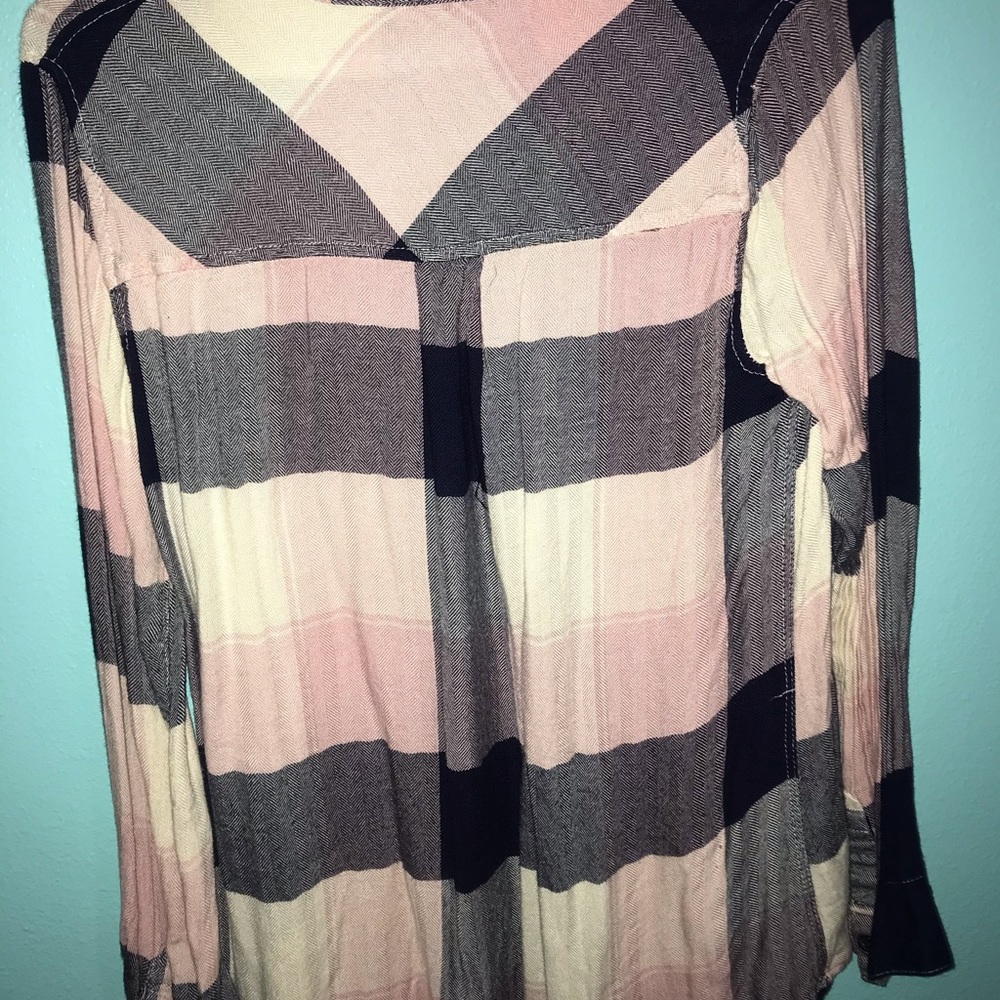 Button down - Picture 2 of 2